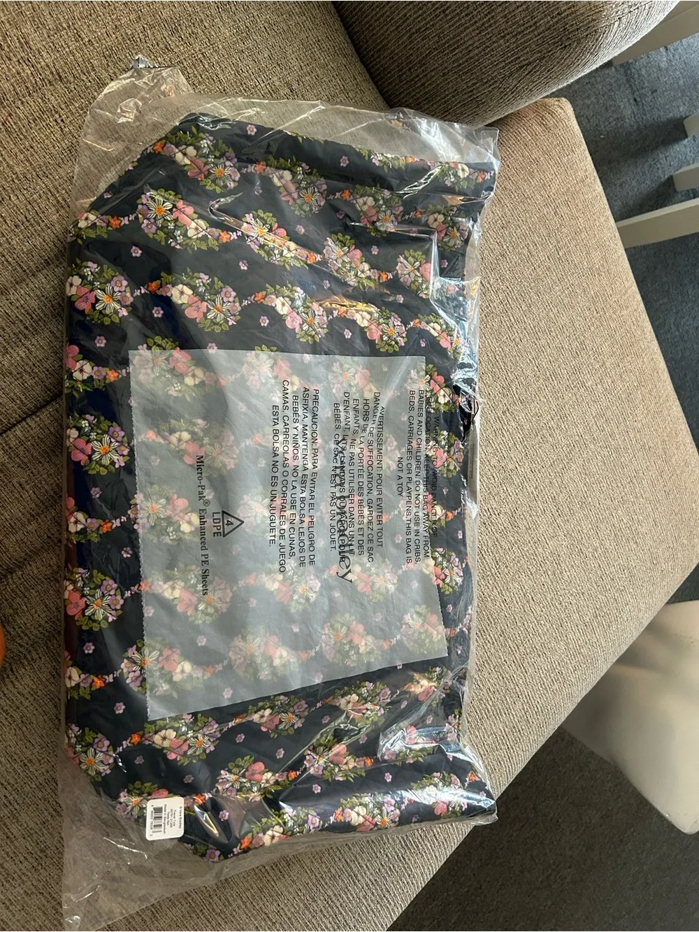 Nwt Vera Bradley travel tote bag original price $150